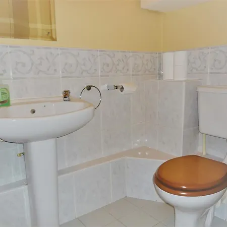 Halfpenny Bridge Holiday Homes, Fountain Dublino